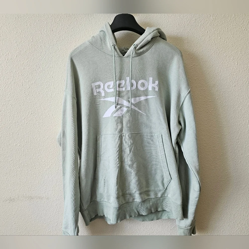Reebok Women's Green light Sage Green Hoodie Casual Sweater Size XL.